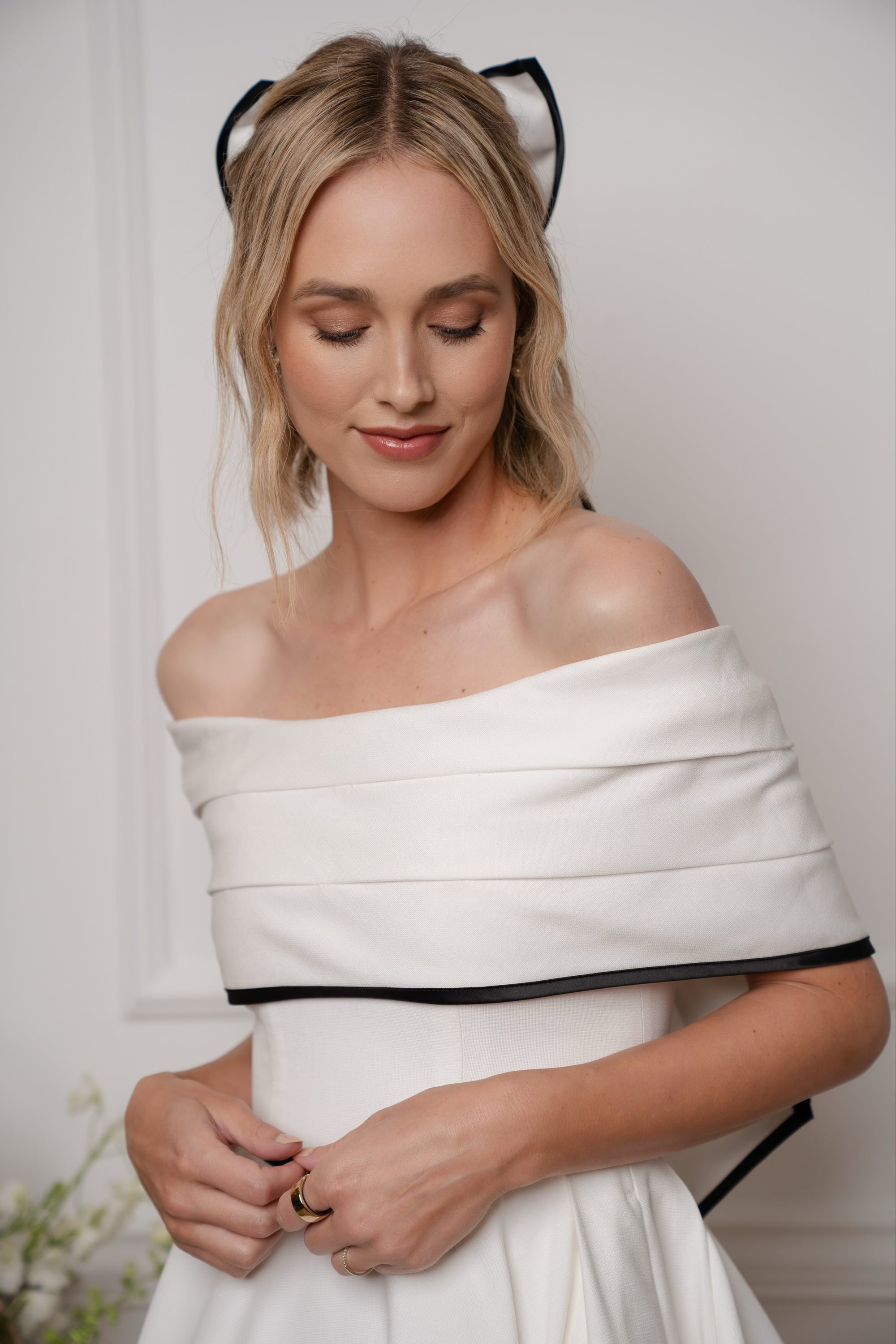 White Dress With Black Trim – Elouise Keene White Dress With Black Trim – Elouise Keene